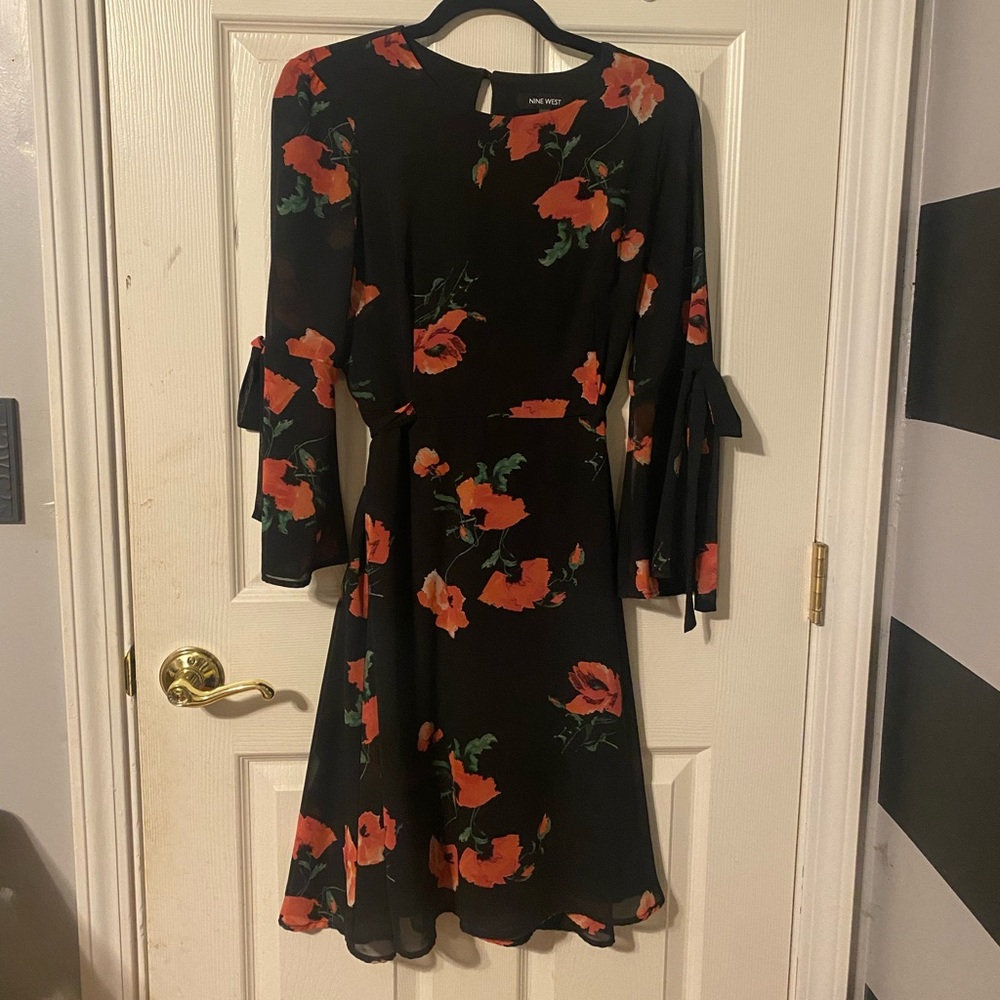 Nine West floral tie and zip dress